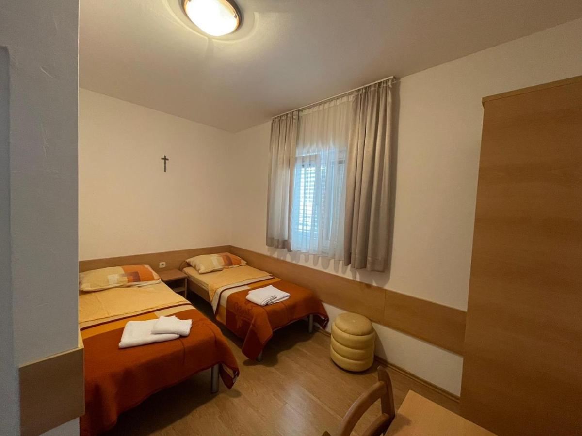 Maca I Ante Pavlovic Bed & Breakfast Medugorje Bagian luar foto